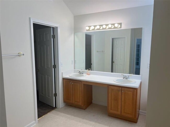 Building Photo - 421 Holland Springs Dr NW