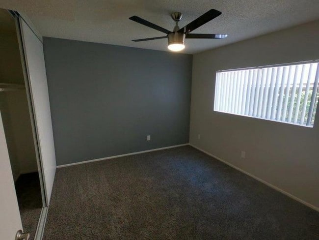 Building Photo - 1 bedroom in Sherman Oaks CA 91411