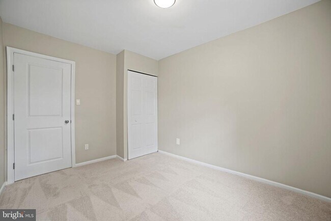 Building Photo - 9328 Humphries Dr