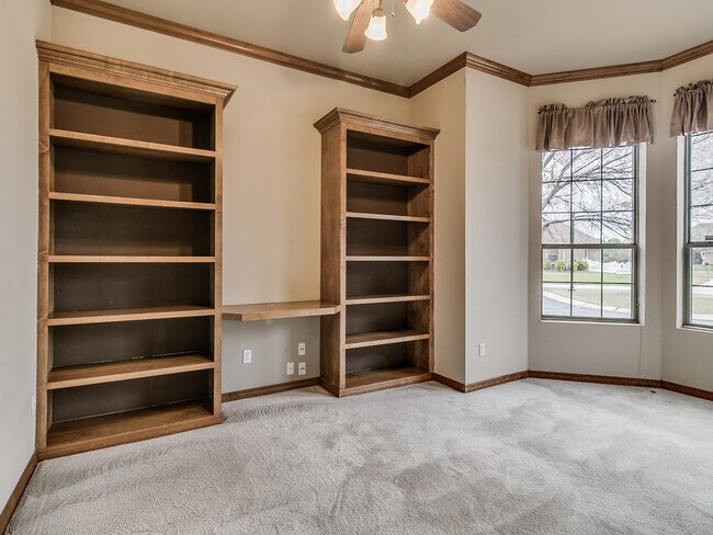 Building Photo - Fenwick Garden Village + Gated Community i...