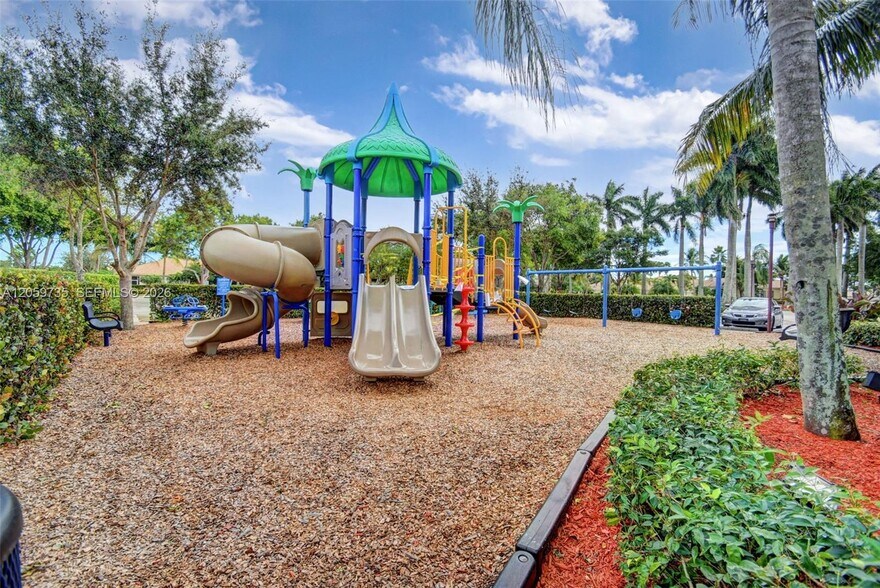 Building Photo - 2151 Umbrella Cay