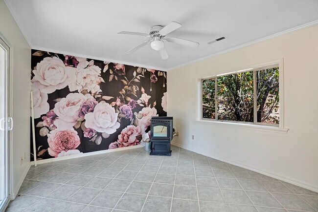 Building Photo - 31638 Lodge Rd