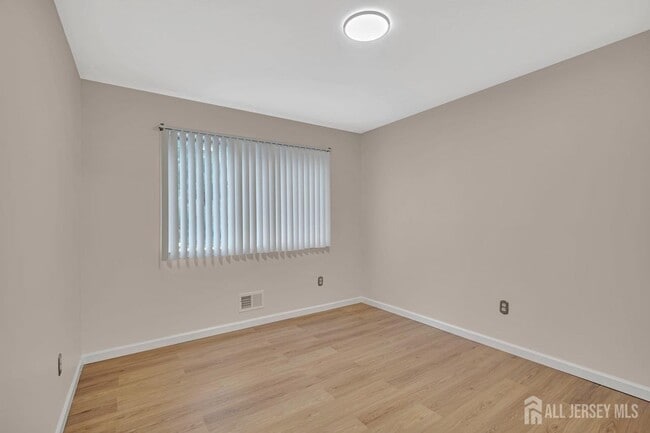 Building Photo - 4517 Birchwood Ct