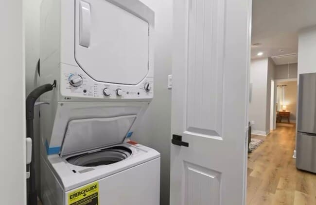 Building Photo - 2406 Truxillo St