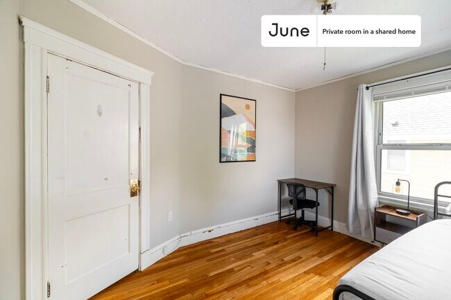 Building Photo - Room in Shared 4 bed/1 bath home in Somerville