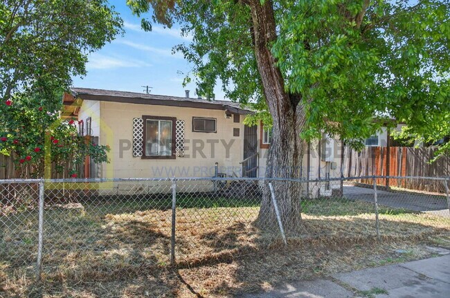 Building Photo - 302 Chennault Ct