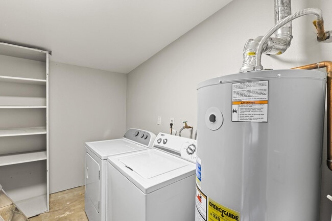 Building Photo - 1135 E Palmcroft Dr