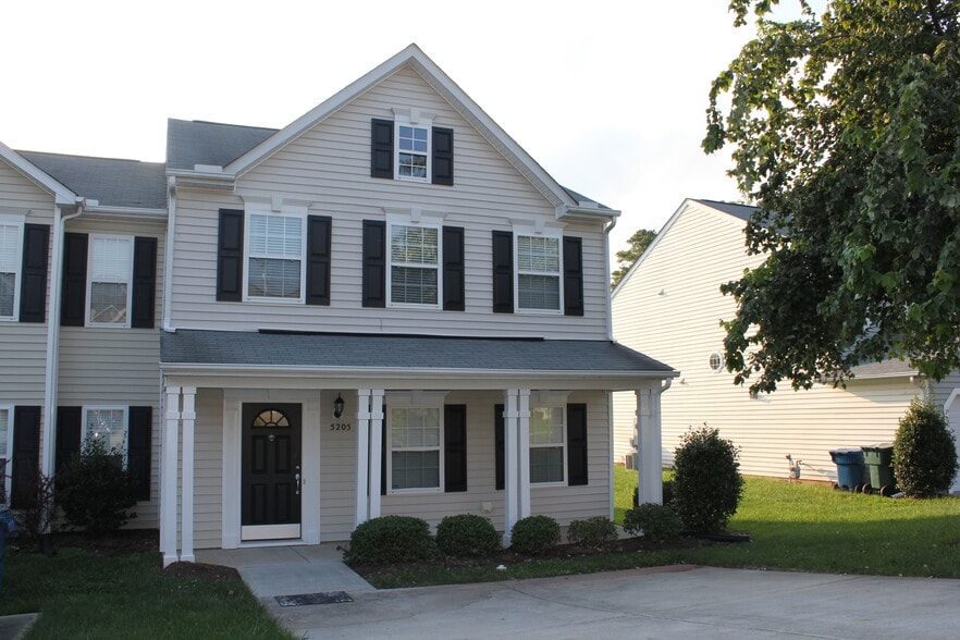 Building Photo - 5205 Malik Dr