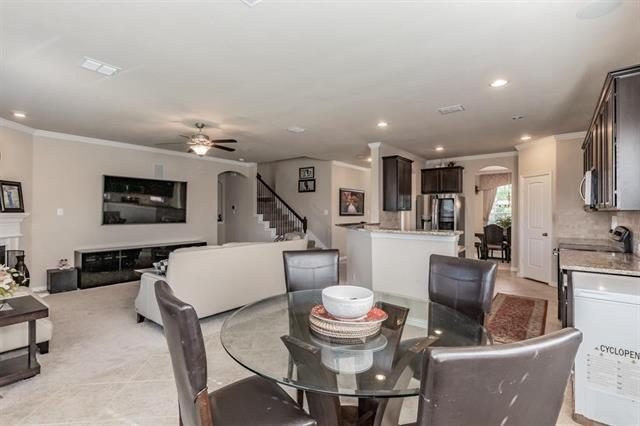 Building Photo - 11621 Parade Dr