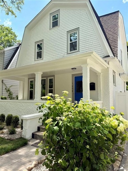 Building Photo - 1208 Olivia Ave