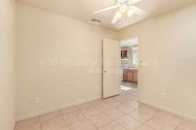 Building Photo - 1626 W Taylor St