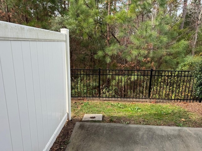 Building Photo - 538 Libson St