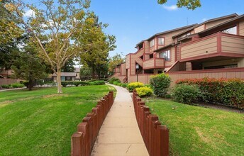 Building Photo - APARTMENT