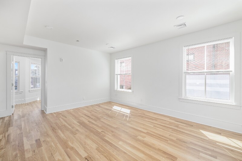 Building Photo - 293 Governor St