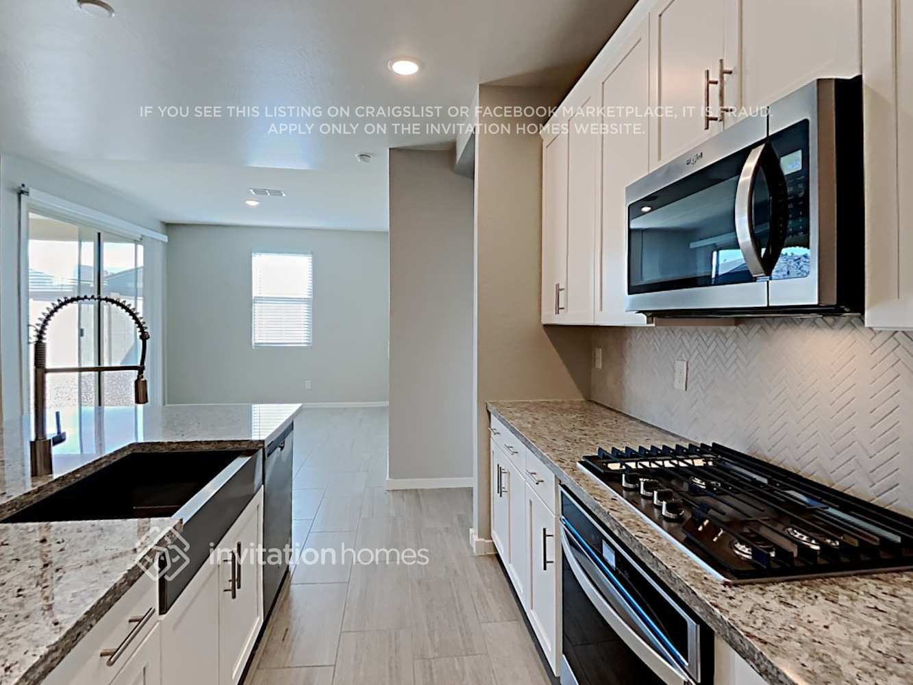 Building Photo - 40449 W Crane Dr