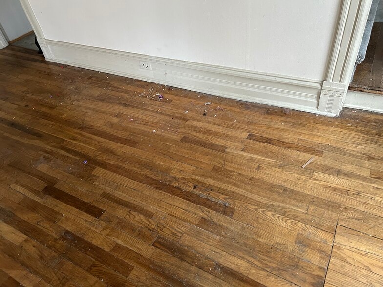 Building Photo - 1203 Market St