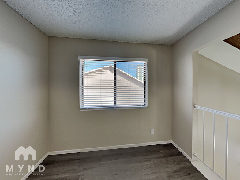 Building Photo - 6824 W Sheffield Dr