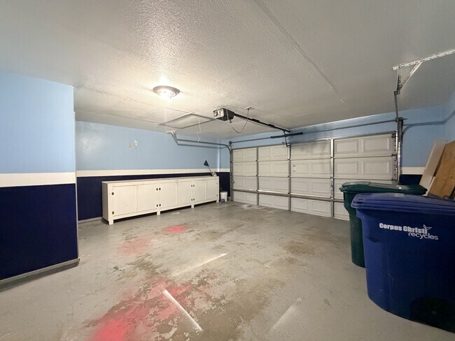Building Photo - 7126 Fort Collins Dr