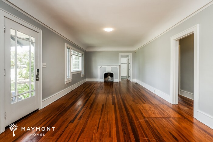 Building Photo - 101 Lake Winnemissett Dr