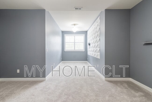 Building Photo - 8513 Loxton Cir