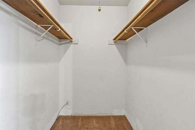 Building Photo - 4706 Jefferson Ave