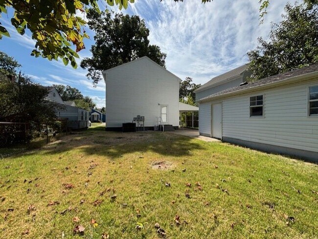 Building Photo - 500 Lenox Ave