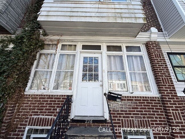 Building Photo - 226 W Ruscomb St