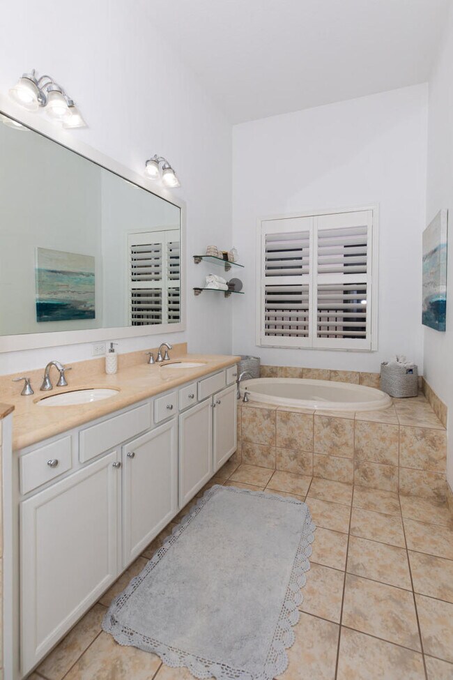 Building Photo - 3636 NW 83rd Way