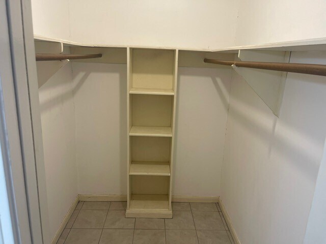 Building Photo - 1006 Walnut Bend Ln