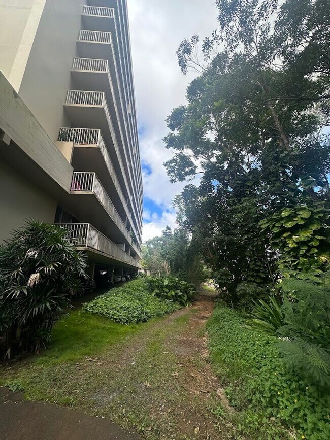 Building Photo - 1830 Wilikina Dr