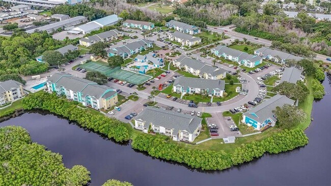 Building Photo - 455 Alt 19