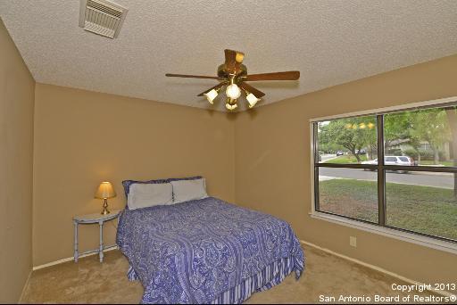 Building Photo - 9614 Fern Crest