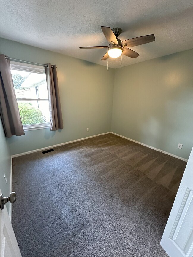 Building Photo - 4741 Bent Pine Dr