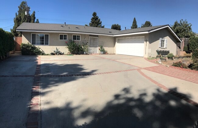 Primary Photo - 11553 Vanport Ave