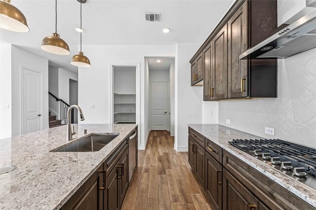 Building Photo - 3710 Highcliffe Dr