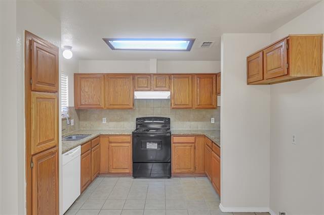 Building Photo - 7409 Meadow Creek Dr