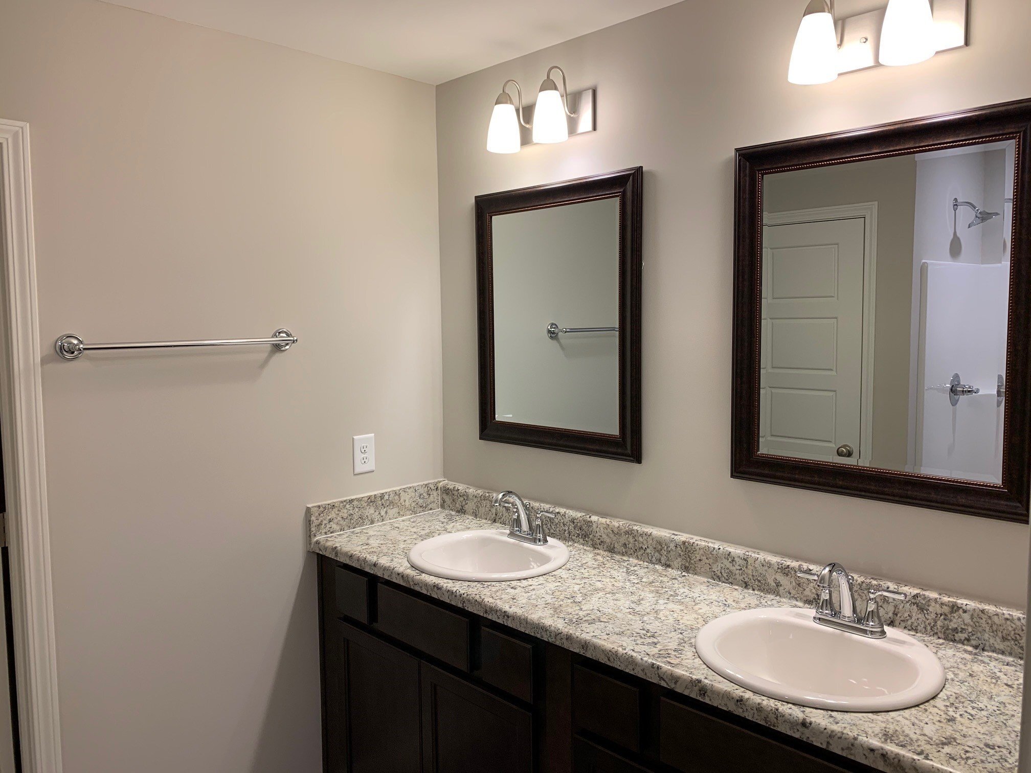 Building Photo - 6260 Townley Way