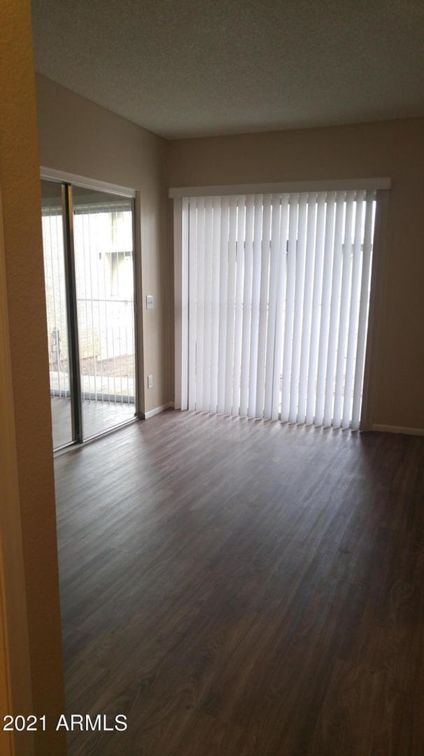 Building Photo - 2808 E Le Marche Ave