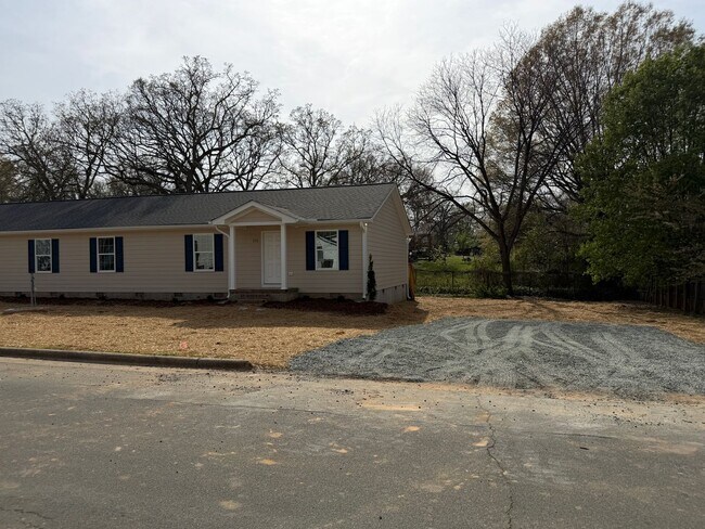 Building Photo - New Construction Duplex For Rent: 511 Maryland Ave, Burlington, NC