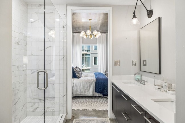 Building Photo - Move-In Ready ICON Condo in The Gulch, Designer Furnished Option, Rare Same-Floor Parking, 2BR wi...