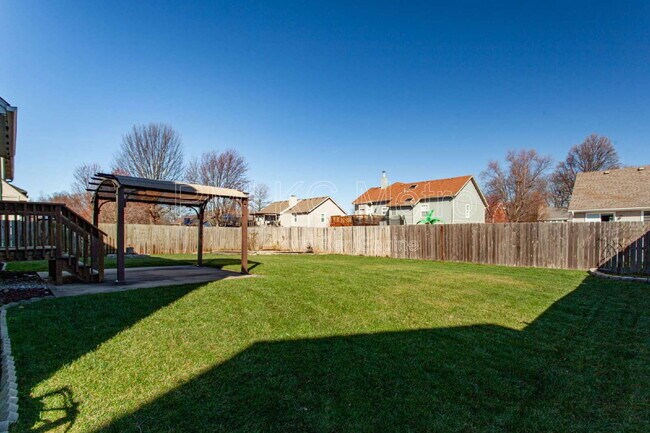 Building Photo - 824 SE 11 Terrace