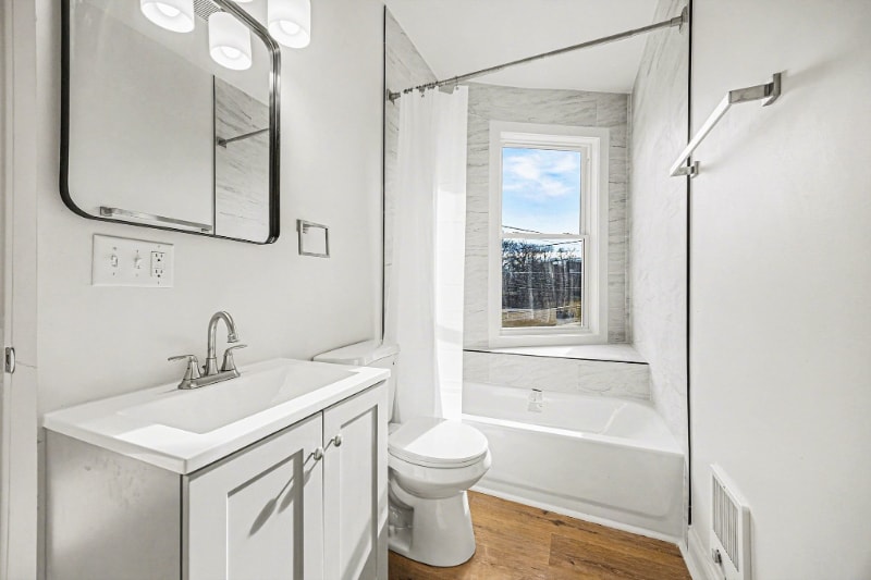 Building Photo - 3337 Reading Rd