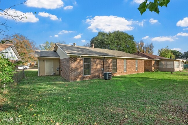 Building Photo - Charming 3-bedroom, 2-bath home in vibrant Bossier City, LA!