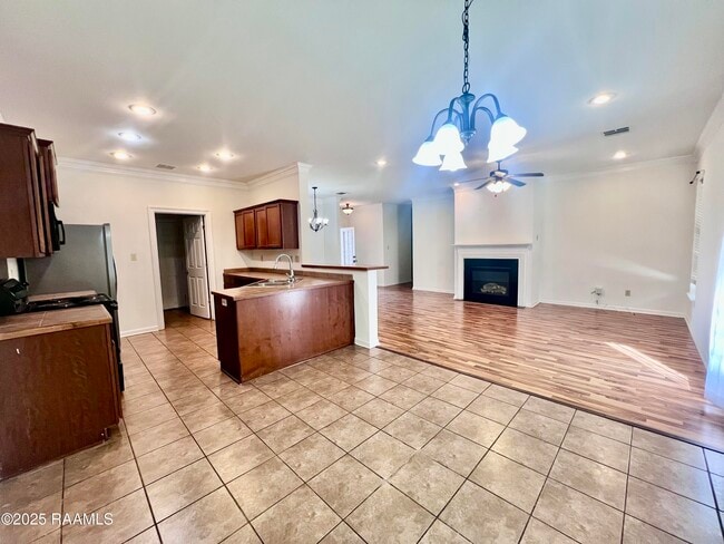 Building Photo - 204 Chevalier Blvd