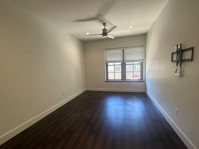 Building Photo - Modern 2-Bed, 2-Bath with In-Unit Laundry + Off-Street Parking on S Norman C. Francis Pkwy