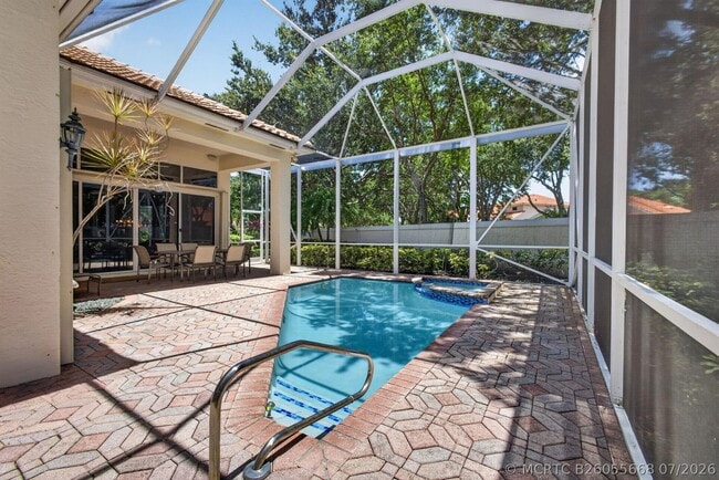 Building Photo - 1048 Diamond Head Way