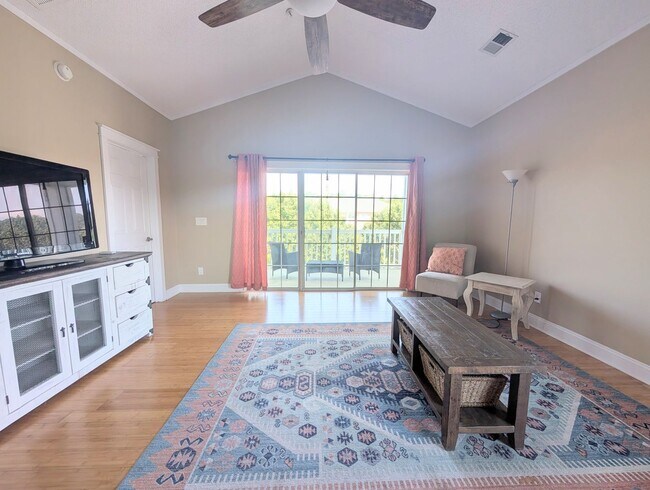 Building Photo - 3947 Gladiola Ct
