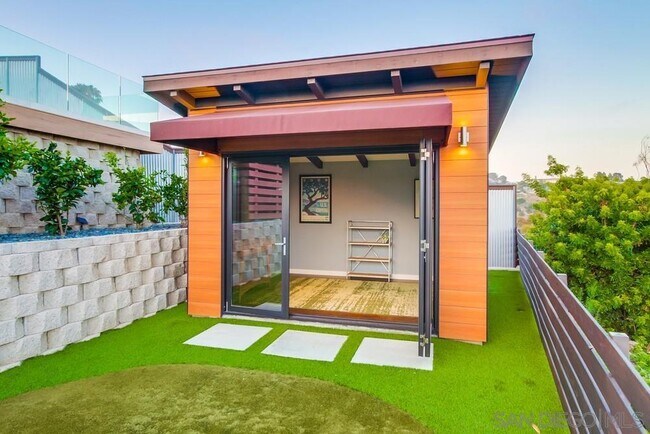 Building Photo - 4957 Pacifica Dr