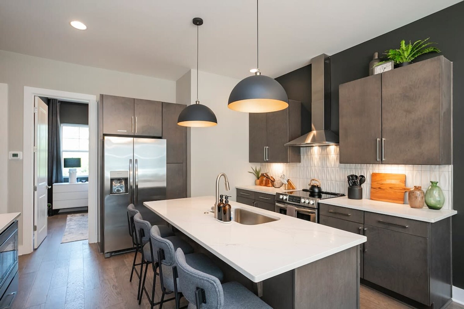 Building Photo - 1405 Napoleon St