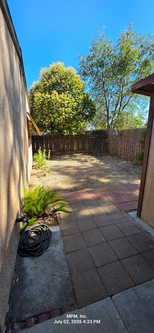Building Photo - 2 bedroom 1 bath Home in Sierra Bonita 55 and over community